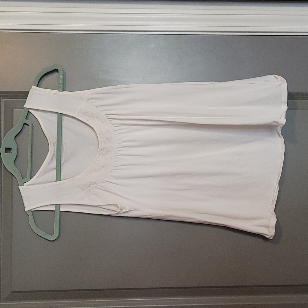 Embroidered tank - sz Lg